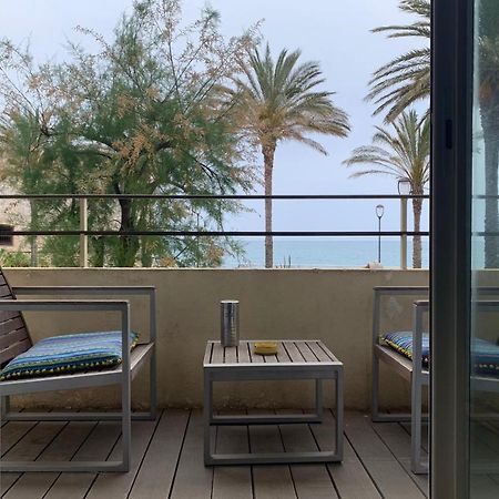 Fully Equipped Beachfront Studio In The Heart Of The City Center Bd Leclerc อองทีบส์ ภายนอก รูปภาพ
