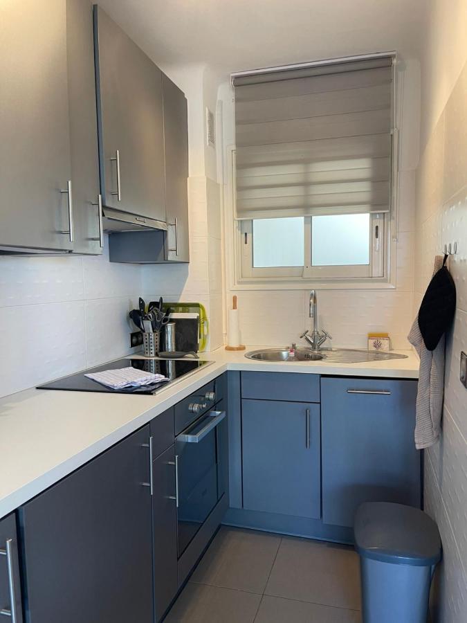 Fully Equipped Beachfront Studio In The Heart Of The City Center Bd Leclerc อองทีบส์ ภายนอก รูปภาพ