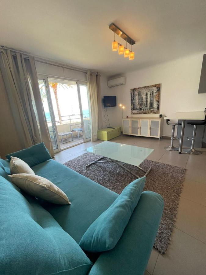 Fully Equipped Beachfront Studio In The Heart Of The City Center Bd Leclerc อองทีบส์ ภายนอก รูปภาพ